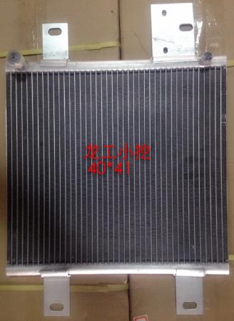  龙工小挖冷凝器