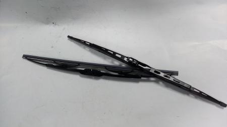  雨刮片铁架17