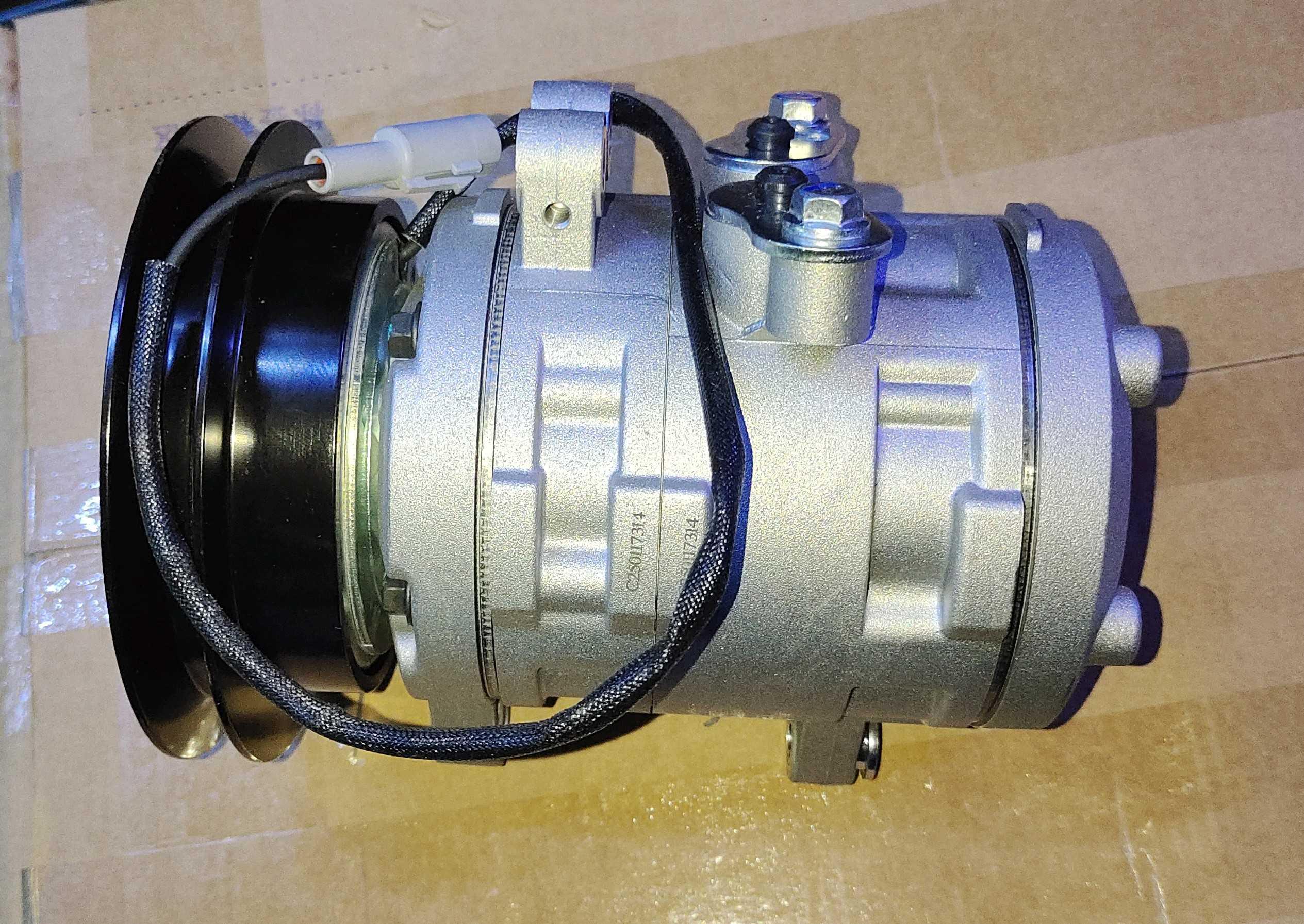  光裕10S11，12V，雷沃单A小轮60612308